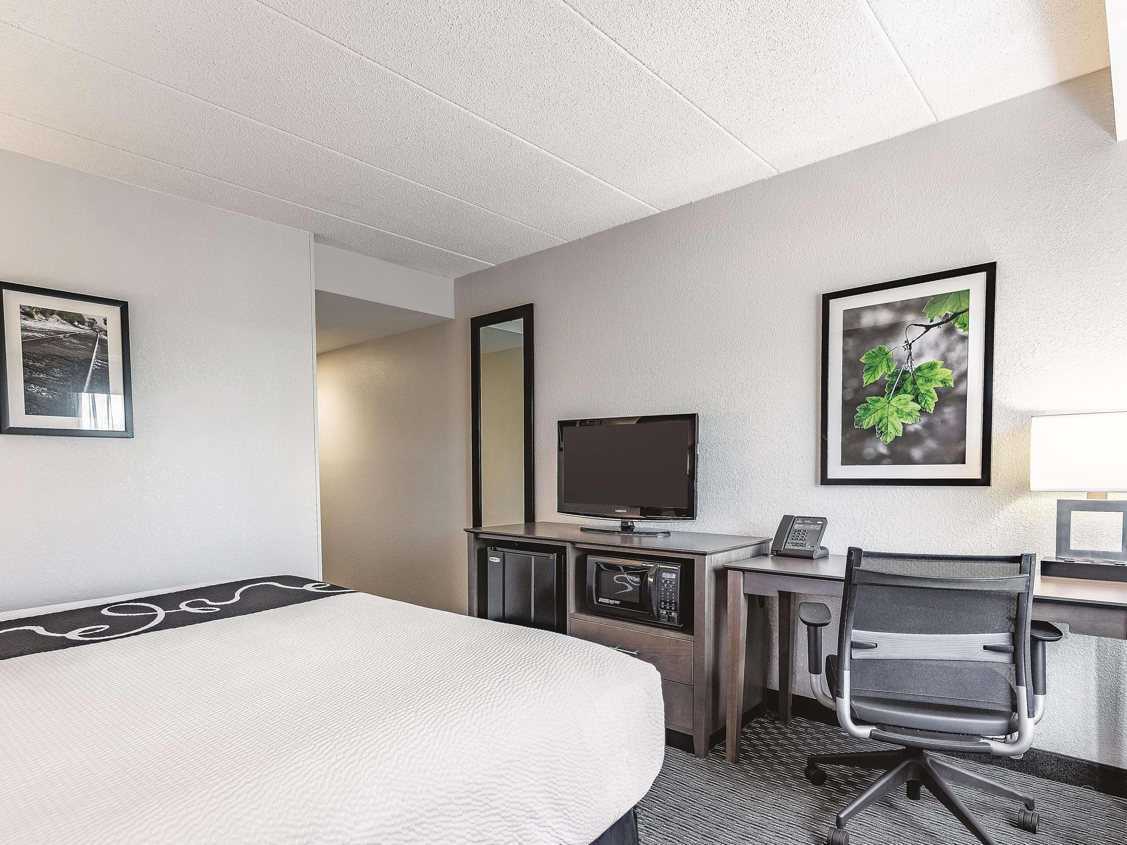La Quinta By Wyndham Salem Nh Hotell Eksteriør bilde