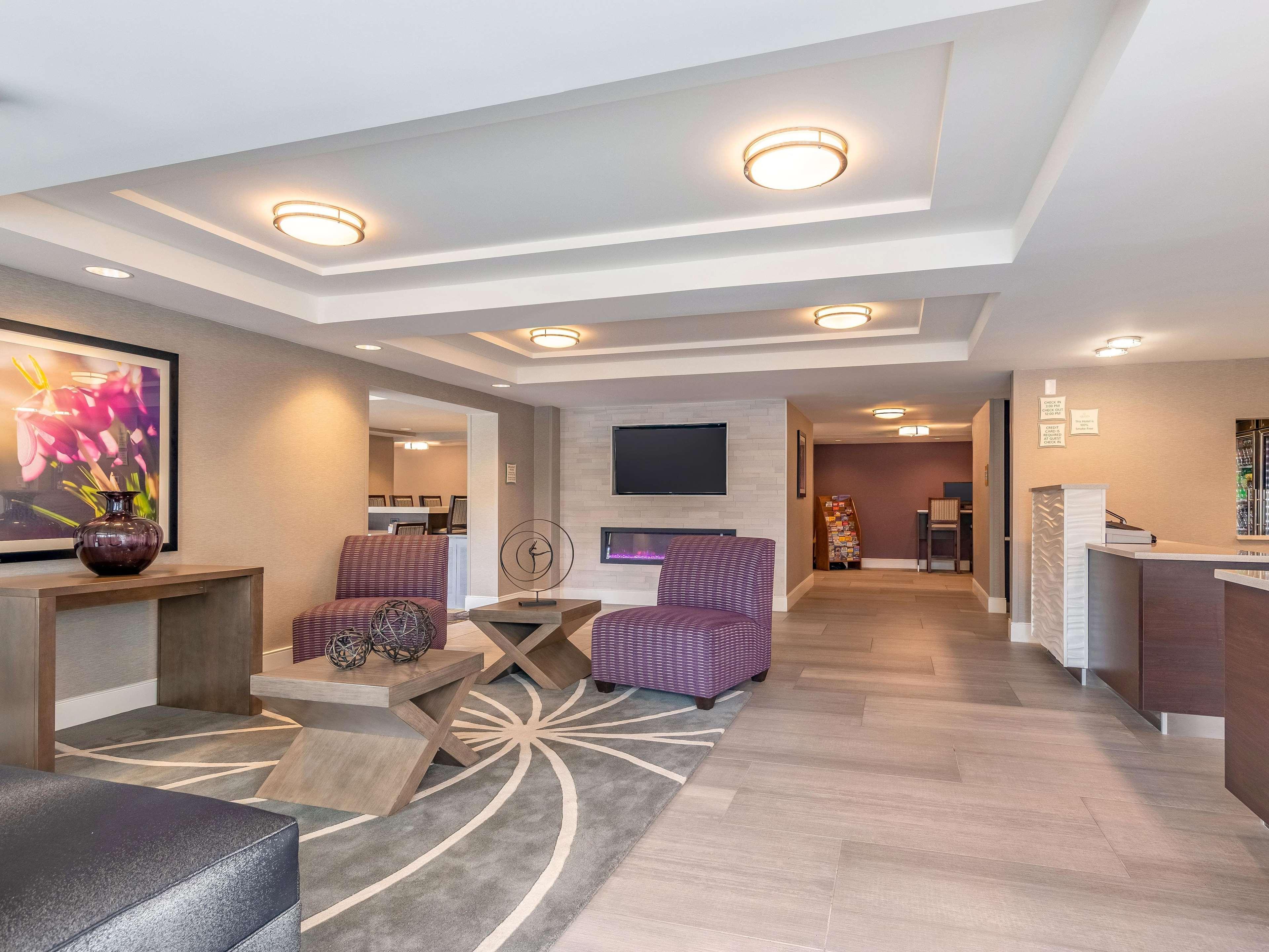 La Quinta By Wyndham Salem Nh Hotell Eksteriør bilde
