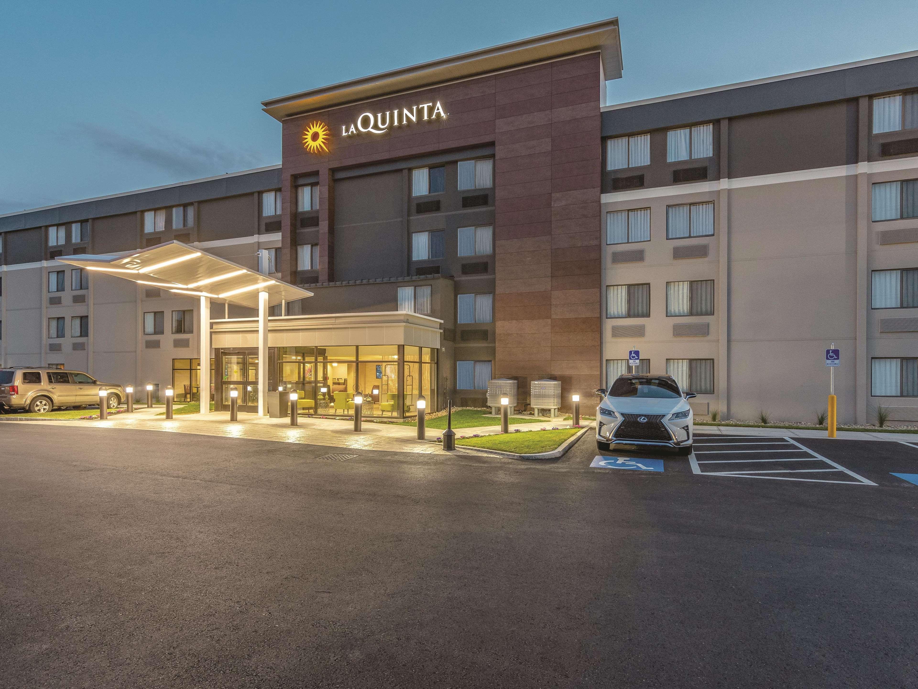 La Quinta By Wyndham Salem Nh Hotell Eksteriør bilde